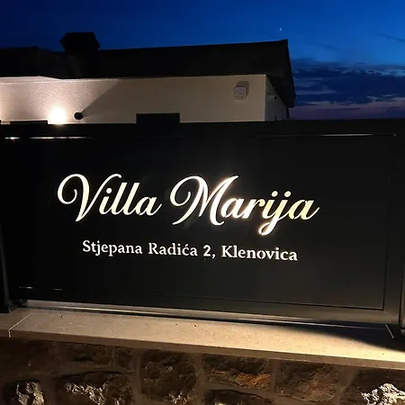 Marija Villa *